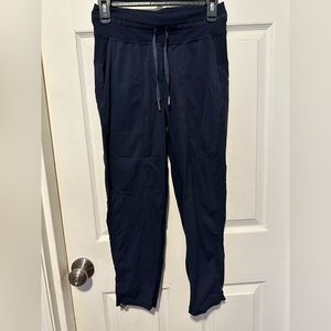Lululemon dance studio cropped pants true navy